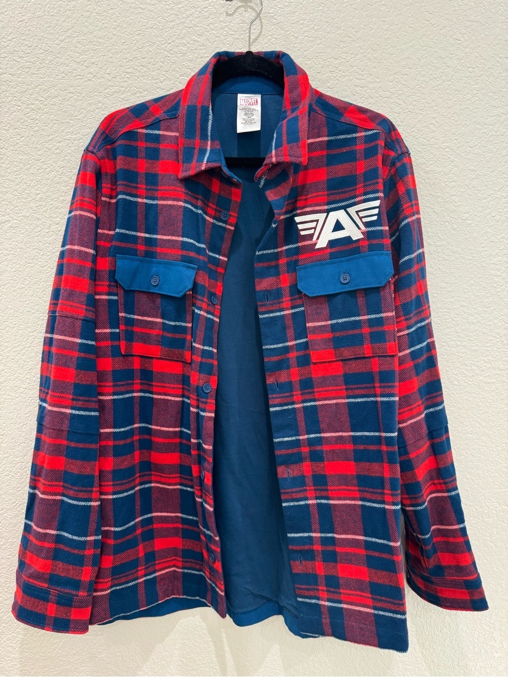 Disney Parks Marvel Captain America Flannel “I Could Do This All Day” Size L